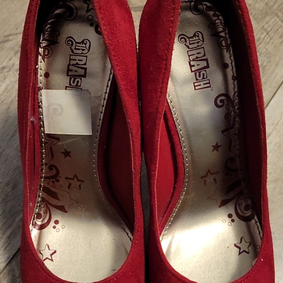 Red Brash Suede High Heels - Picture 4 of 4